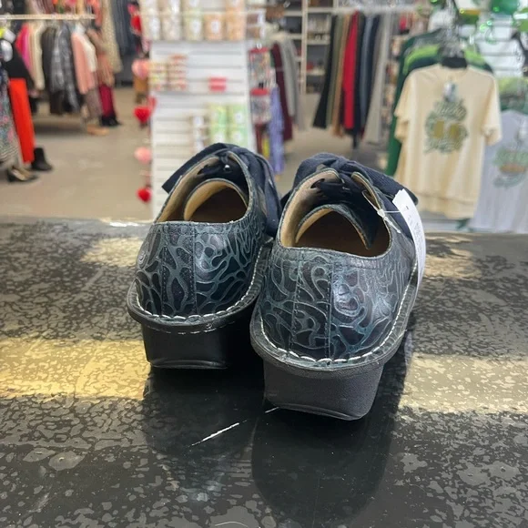 Alegria Women's Floral Patterned Flats in Black and Blue - Picture 4 of 8